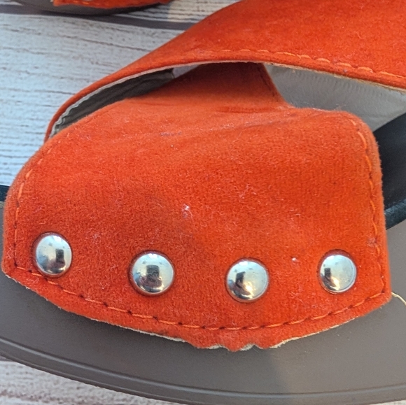 faux suede Womens orange platform sandals. Size 7. - Picture 5 of 12